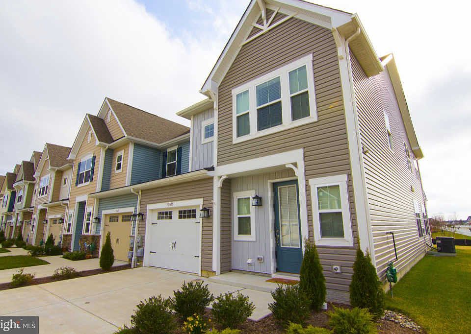 1st image of 17005 Bellevue Ct