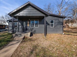128 Logan St, Leavenworth, KS 66048