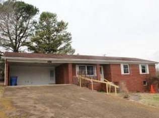 1106 N Eugene St, Harrison, AR 72601