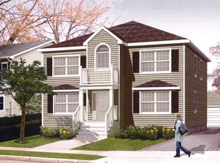 39 Wood St, Lynbrook, NY 11563