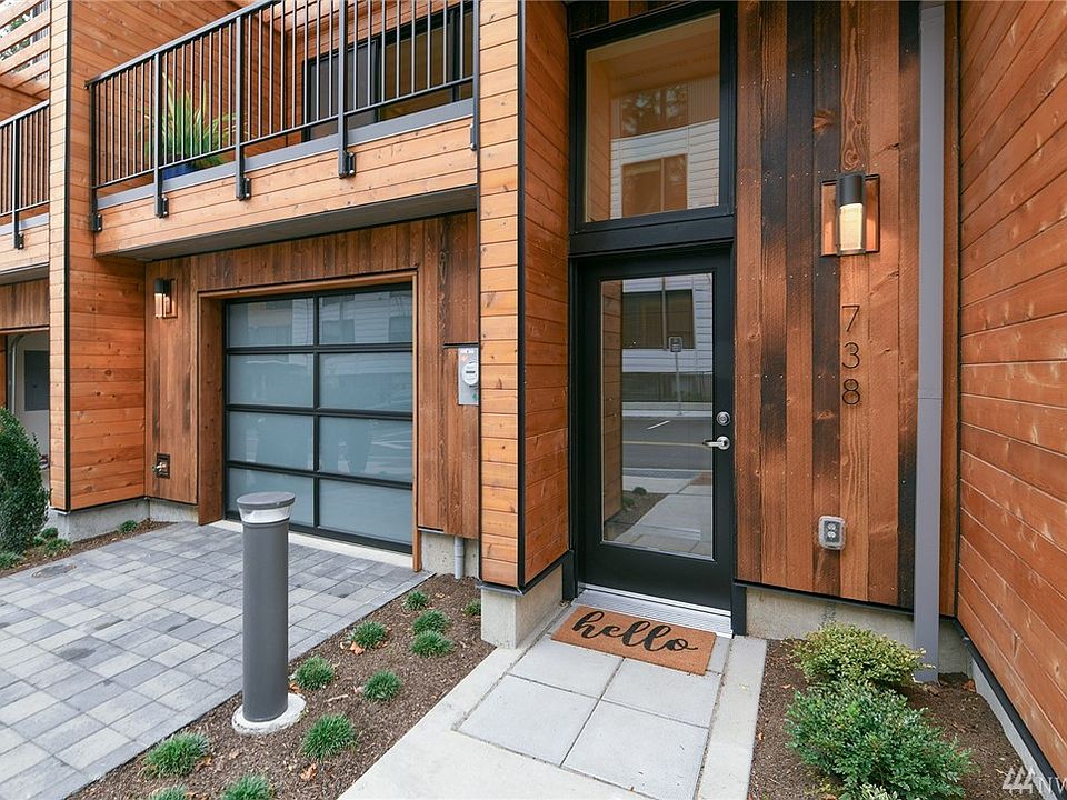 1st image of 738 Hanami Ln NE