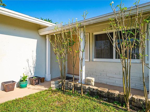 4th image of 5306 NW 49th Avenue