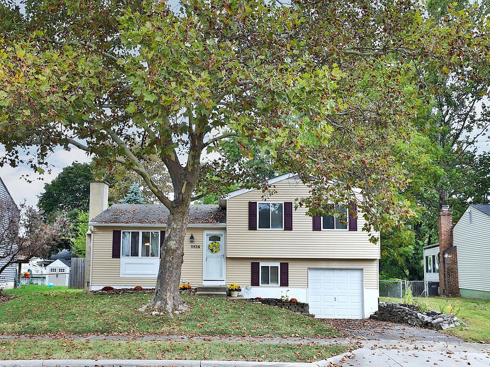 1st image of 8826 Crestwater Dr