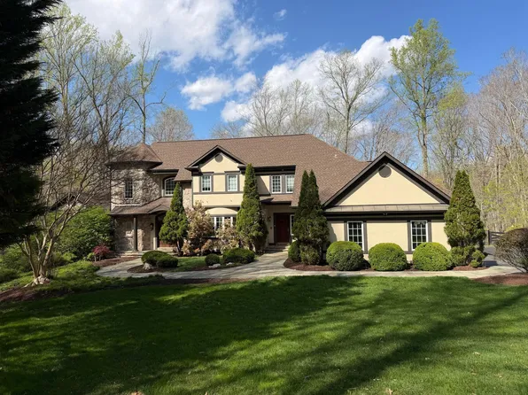 7972 Pinnacle Ridge Dr, Manassas, VA 20112