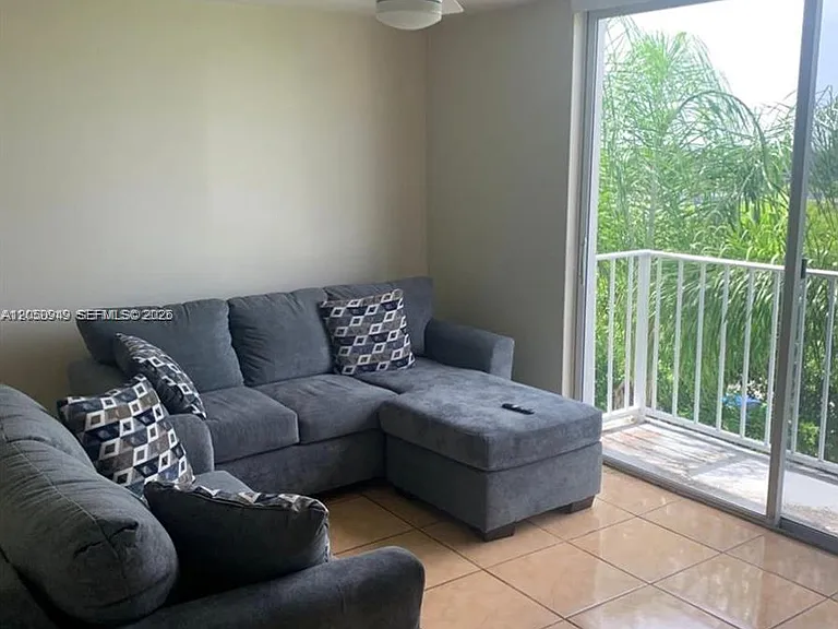 1740 NW North River Dr #623 — Photo 3
