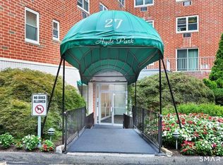 27 Northill St APT 5W, Stamford, CT 06907