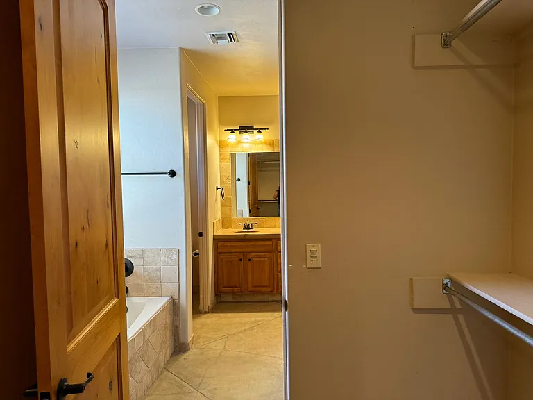 1717 N Baxter Dr — Photo 41