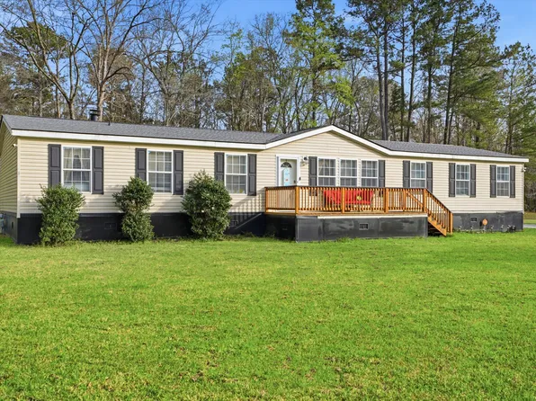151 Della Ln, Dorchester, SC 29437