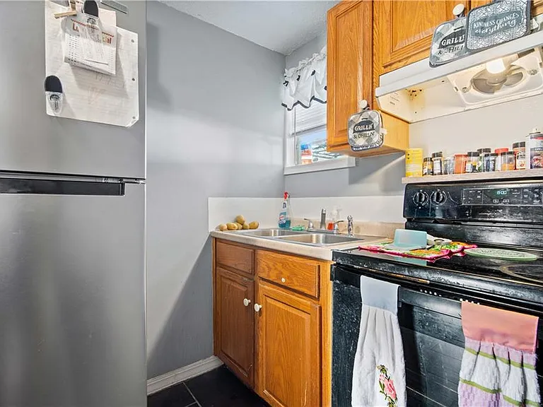 9032 Ingleside Ave #A — Photo 16