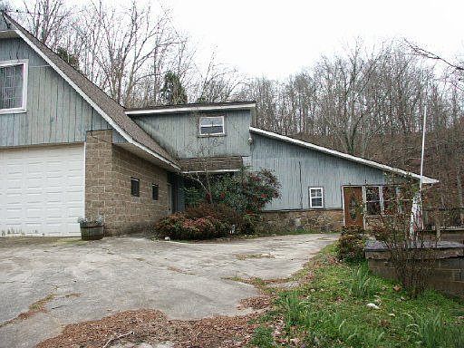 1st image of 225 Lost Village Ln
