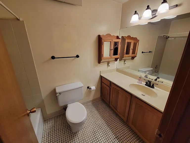 737 Larpenteur Ave E — Photo 5