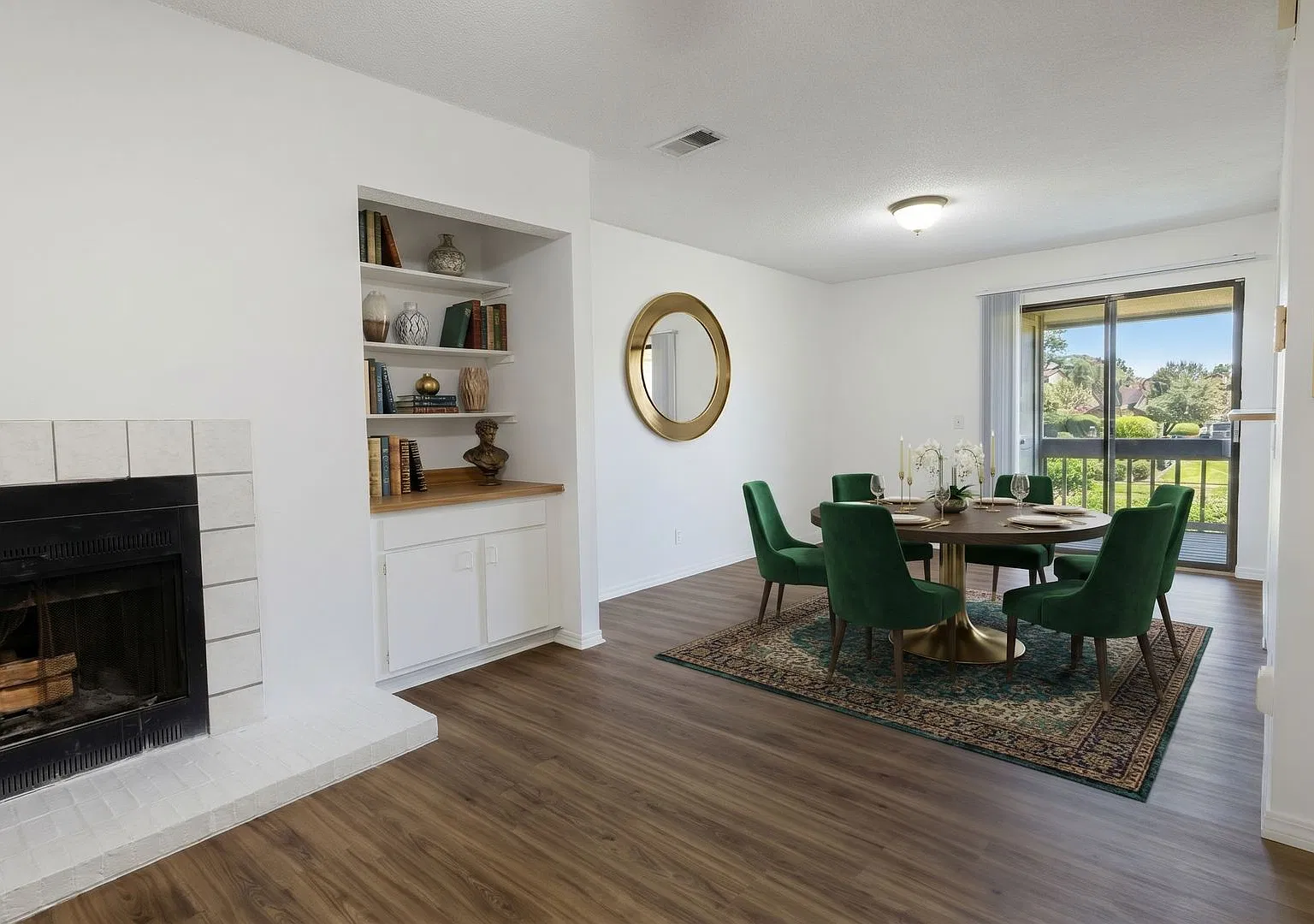 Baymeadows 2-Bedroom Condo with Water Views & Screened Patio || Move in Special $500 Off Second M... — Photo 3
