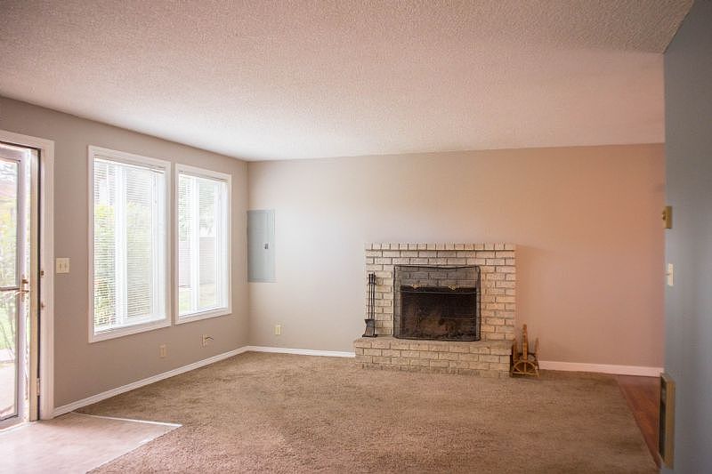 1st image of 14311 NE 14th Cir