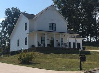 75 Lillie Dr, Chickamauga, GA 30707