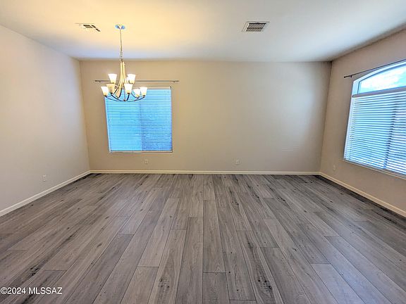 3rd image of 135 E Placita Lago Del Mago