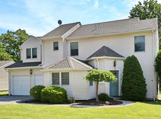 234 Oak Ave, River Vale, NJ
