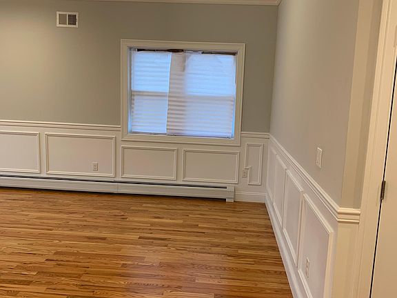5th image of 336 Seguine Ave #1
