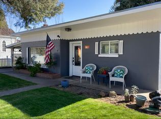 230 N 4th St, Jacksonville, OR 97530