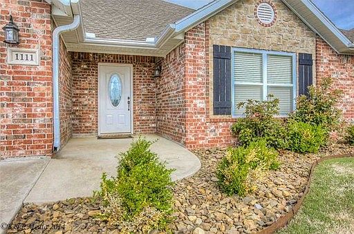 2nd image of 1111 Clydesdale Dr