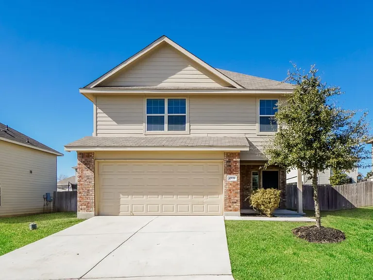 4939 War Horse Dr — Photo 1