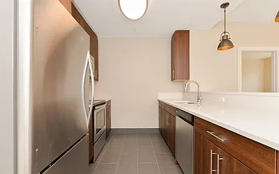 100 Marshall Street, #214