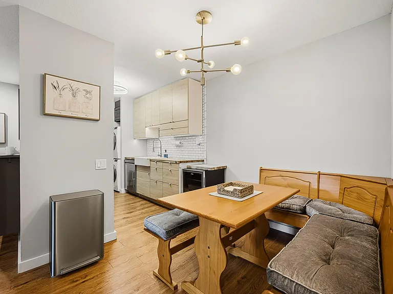 1860 White Oak Dr #242 — Photo 7