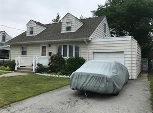 811 Connie Ln, Elmont, NY 11003