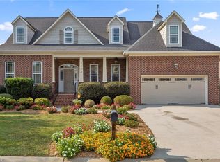 3424 Grandview Crossing Ln, Pfafftown, NC 27040