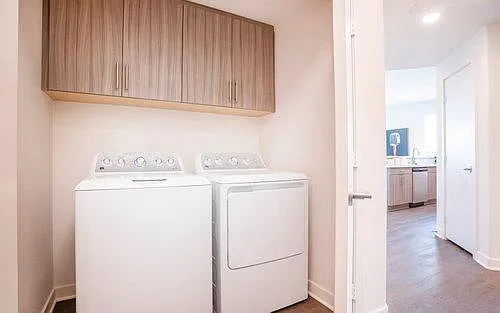 Rendezvous Apartments — Photo 15