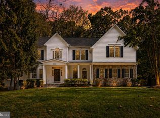 2503 Easie St, Oakton, VA 22124