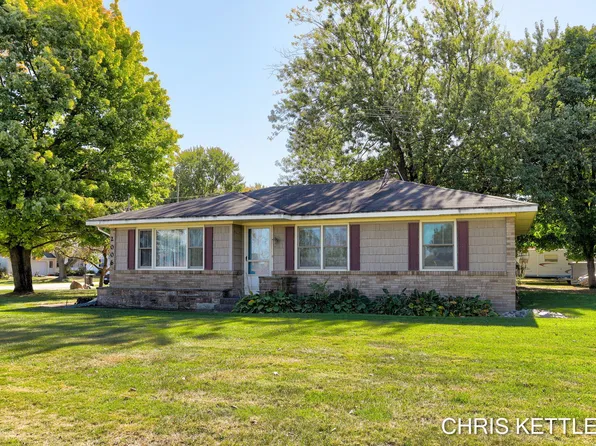 2006 Fillmore St, Jenison, MI 49428