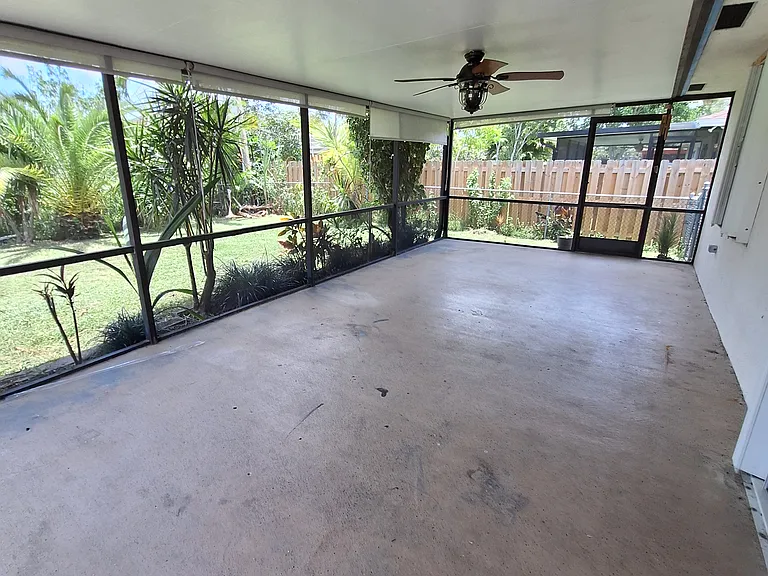 2811 SE Eagle Dr — Photo 27