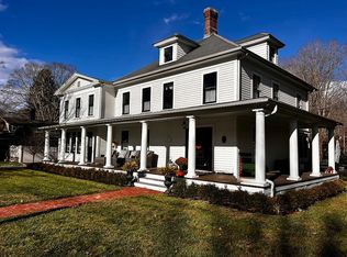 101 N Main St, Essex, CT 06426