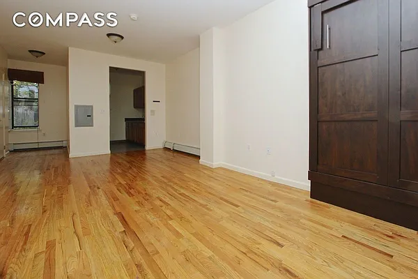 Rented by Compass | media 24