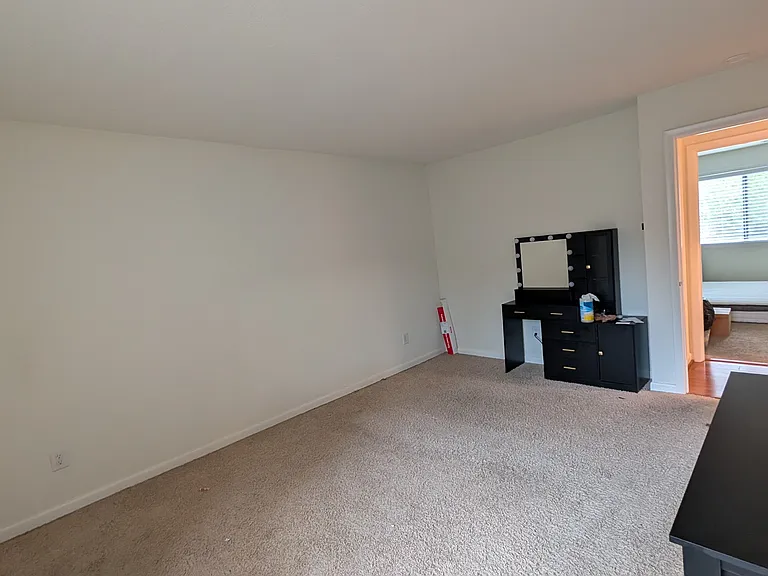 303 Oak Tree Dr — Photo 13