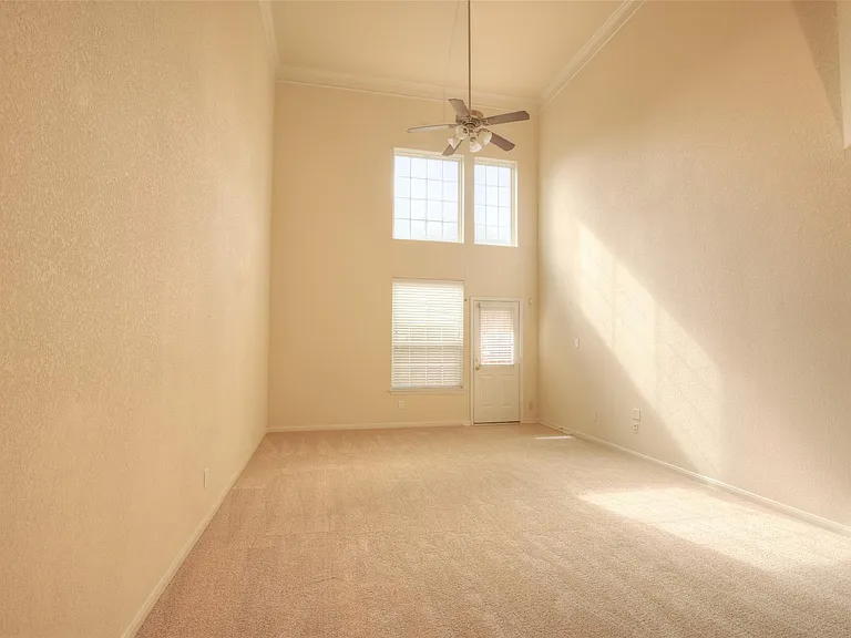 1139 Glenwood Canyon Ln — Photo 15