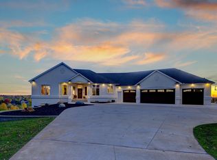 24690 Emerald Ln, Lakeville, MN 55044