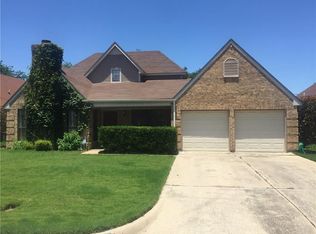 807 Meadowdale Rd, Arlington, TX 76017