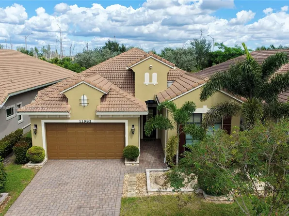 11985 Kalmar Cir N, Parkland, FL 33076