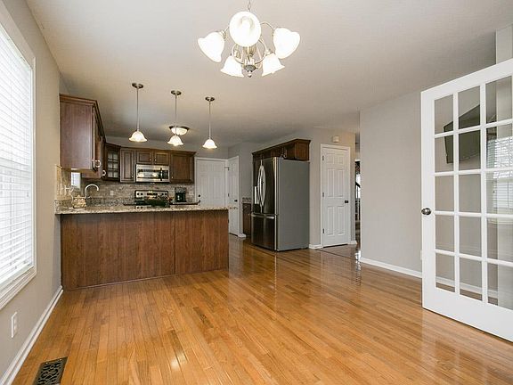 4th image of 2557 Hattington Dr