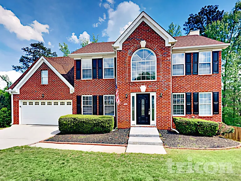 268 Lakeview Pl — Photo 2