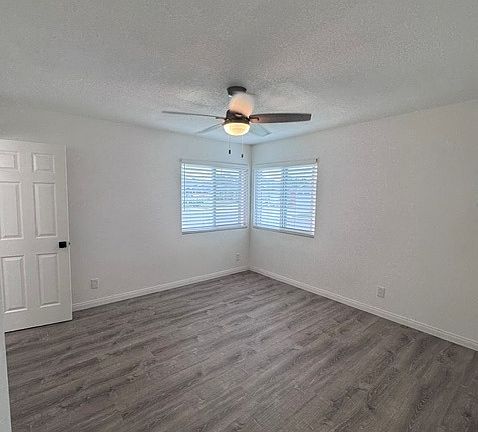4th image of 2109 Sanchez Dr