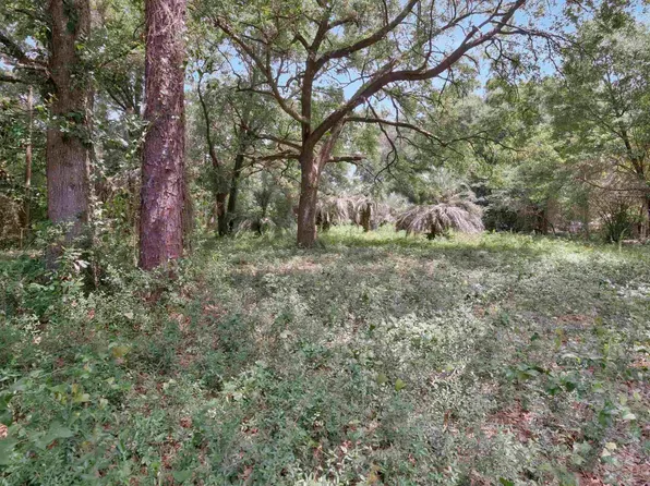 1512 E Burgess Rd, Pensacola, FL 32504