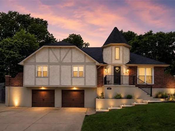 3704 S Willis Ave, Independence, MO 64055