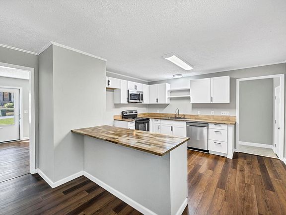 5th image of 604 Wilmette Rd