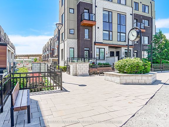 3rd image of 1555 Kingston Rd #212