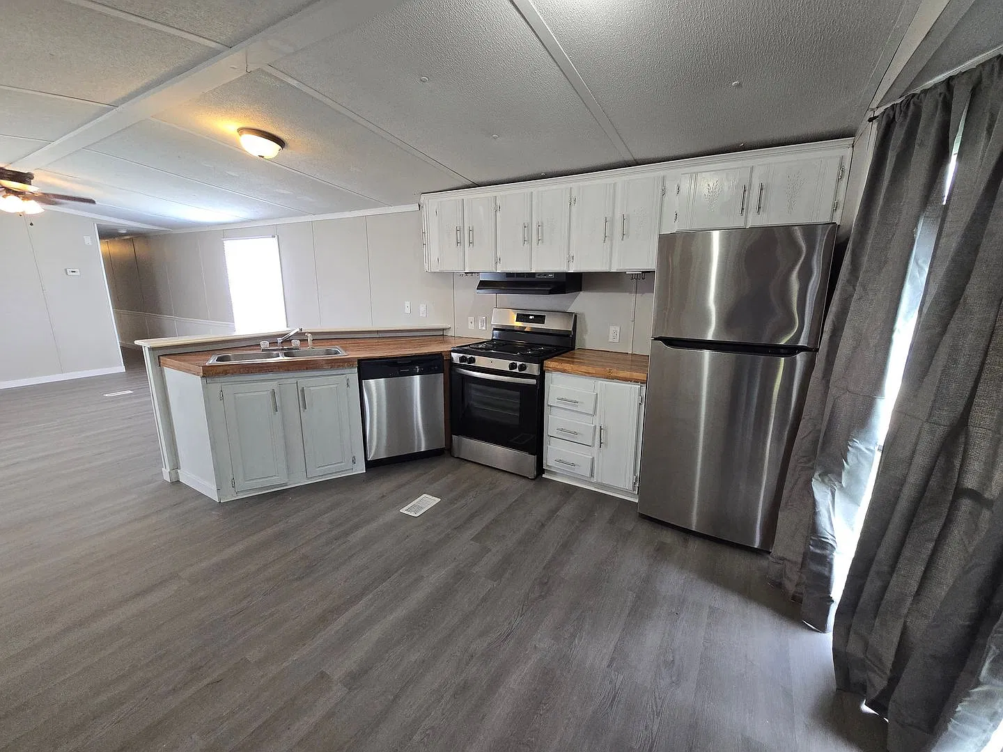 Paddock Fields Mobile Home Park — Photo 2