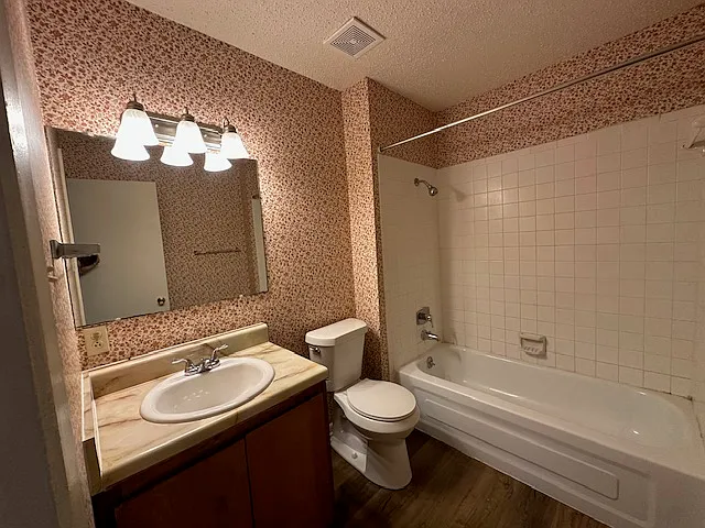 1236 Meadowview Dr — Photo 11