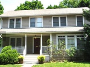 4 Village Ct, Demarest, NJ 07627