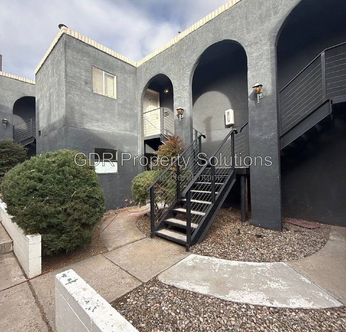 Plaza Del Sol — Photo 2